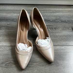 Kelly and Katie nude heels